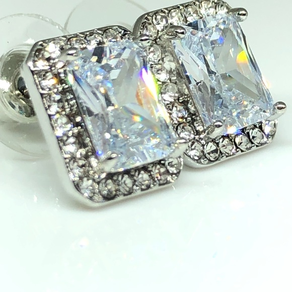 925/14kw Gold Cushion Cut CZ Necklace & Earrings Set - Picture 8 of 15